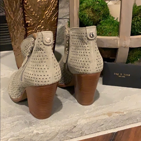 NIB Rag & Bone Margot Boot - Cemento Suede - Sz 6 - Picture 4 of 8